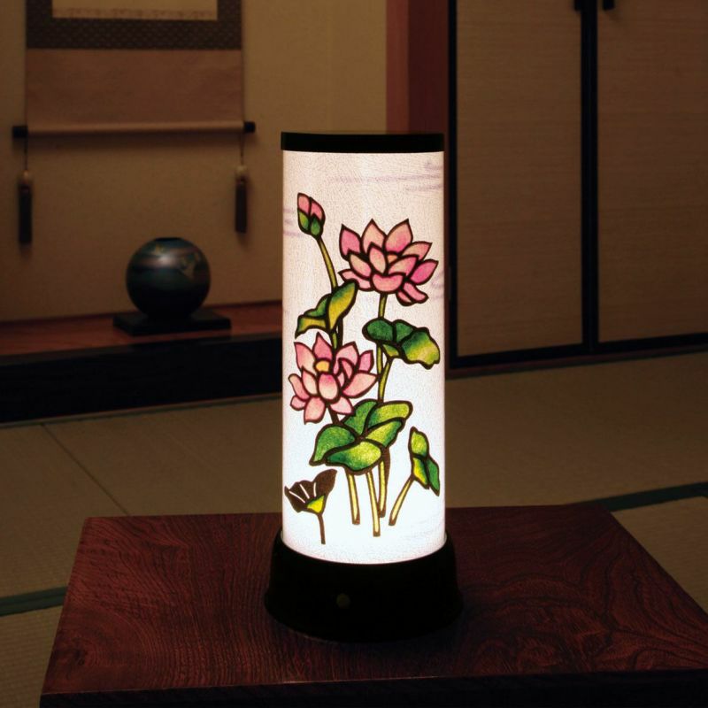 手作り押絵の壁飾り『木蓮』額付き 蓮の花（絵柄のみ）｜株式会社さくらほりきり