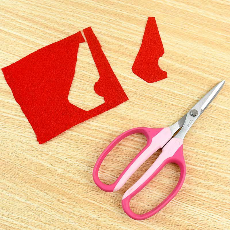 切れ味抜群で、布端もほつれず綺麗に切れます