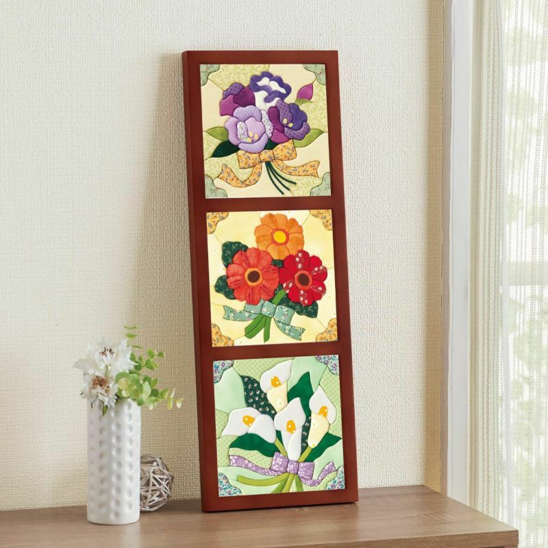 3つ並べて飾れる三面額はタテヨコ兼用です