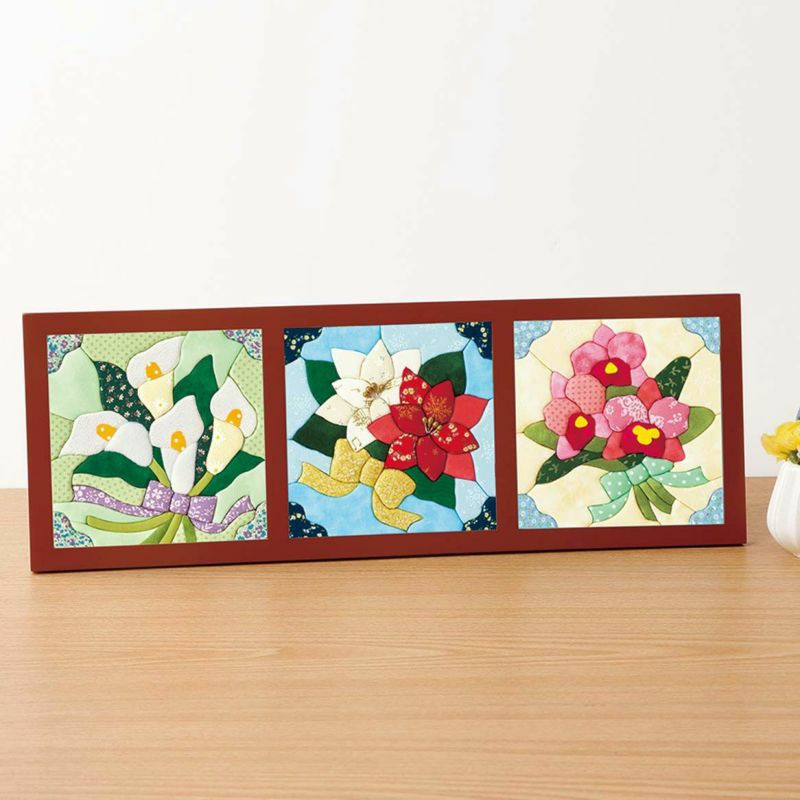 3つ並べて飾れる三面額はタテヨコ兼用です