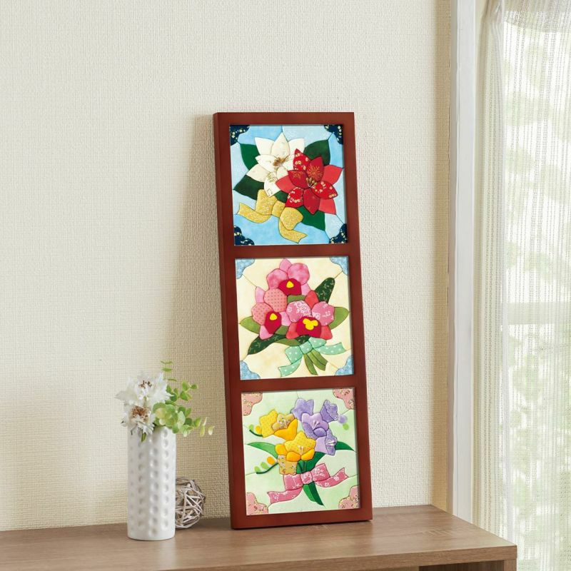 3つ並べて飾れる三面額はタテヨコ兼用です