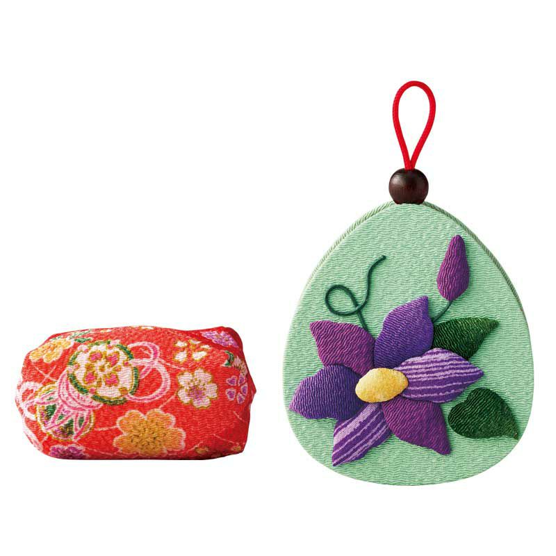 香り袋を土台にセットします