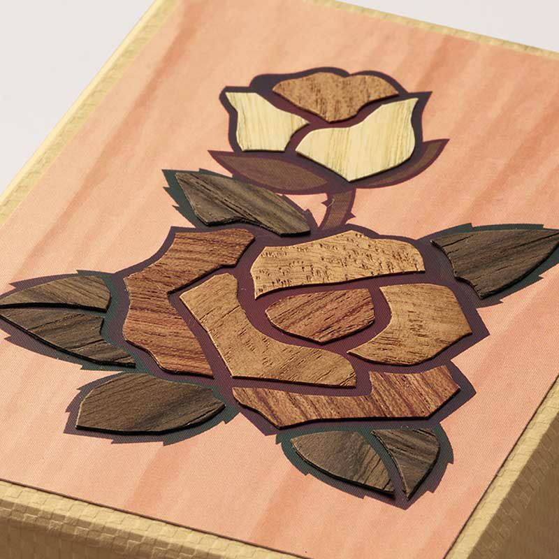 使う度に天然木の質感を楽しめます