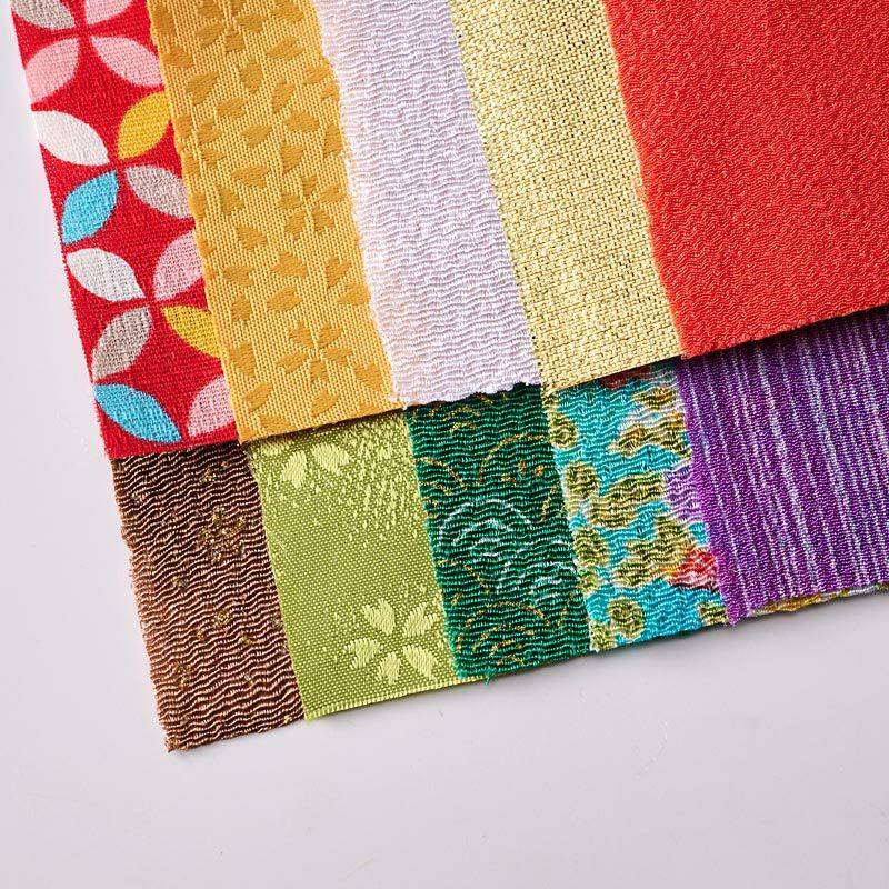 彩り豊かな10種類の布を使います