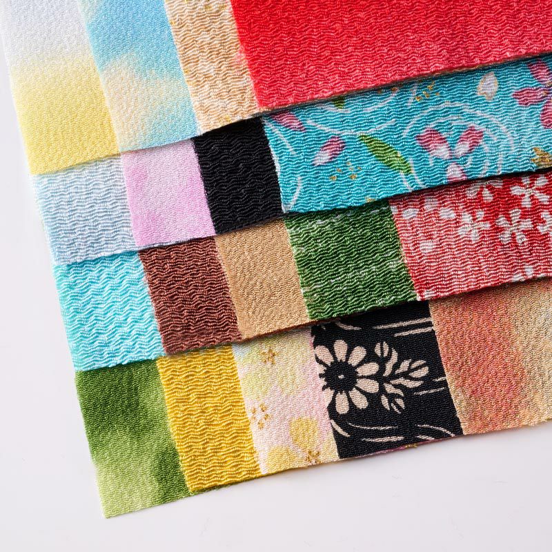 色鮮やかなちりめん布を18枚使用