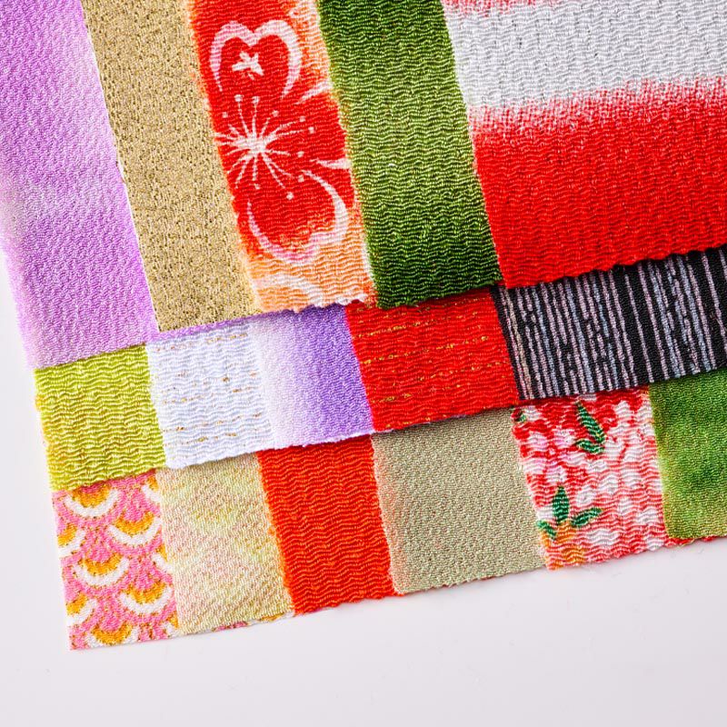 16枚の鮮やかな布を使用します