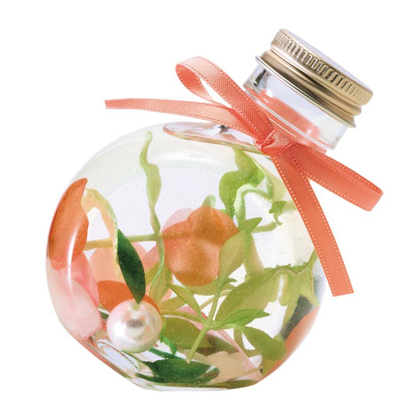 斜めにおいて飾れます