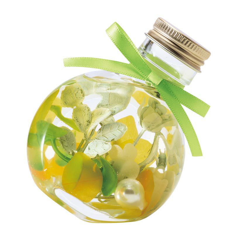 斜めにおいて飾れます