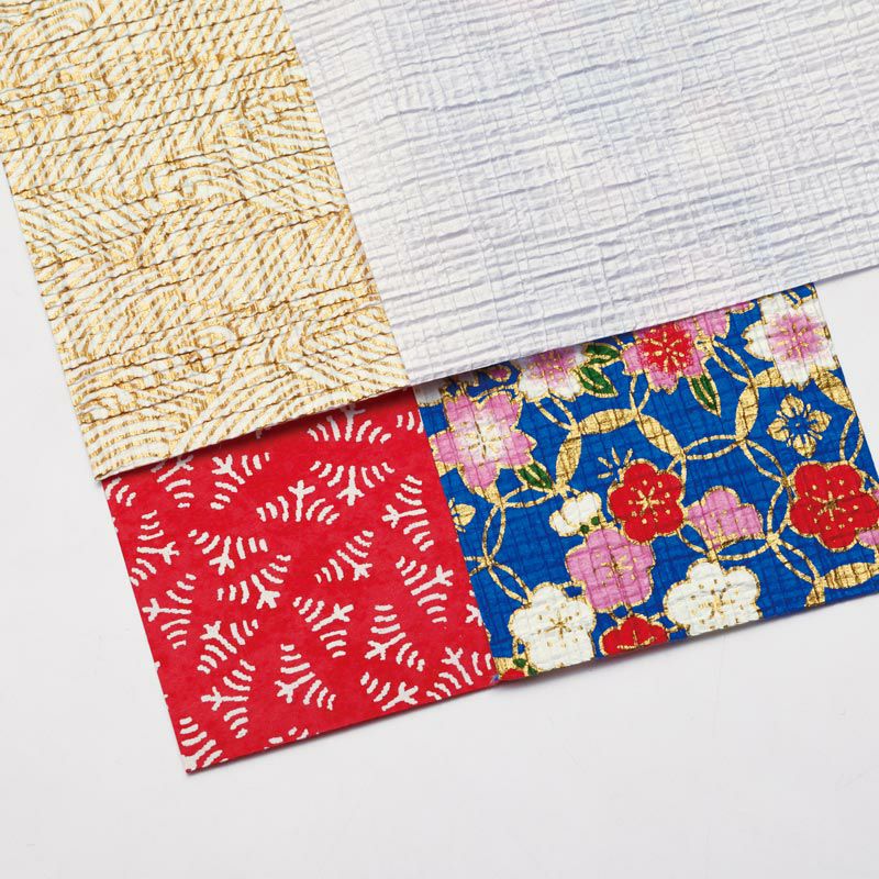 ちりめん(しわ)加工した手染めの和紙を4枚使用