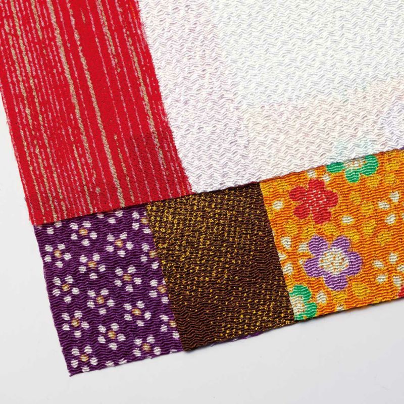 色鮮やかな国産ちりめん布を6枚使用します