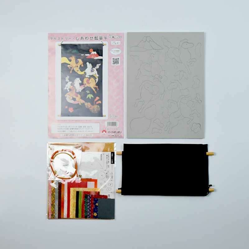 セット内容／説明書・ウレタン付きボール紙・布・小物・タペストリー(縫製済)