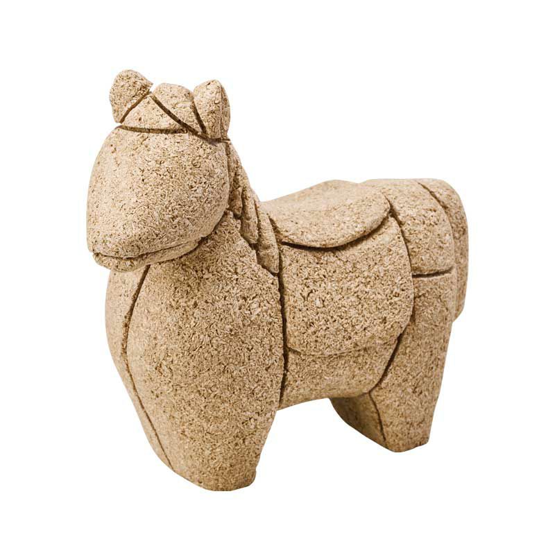 一般的に流通している木目込み人形のボディよりも、<br>深く溝が彫られています