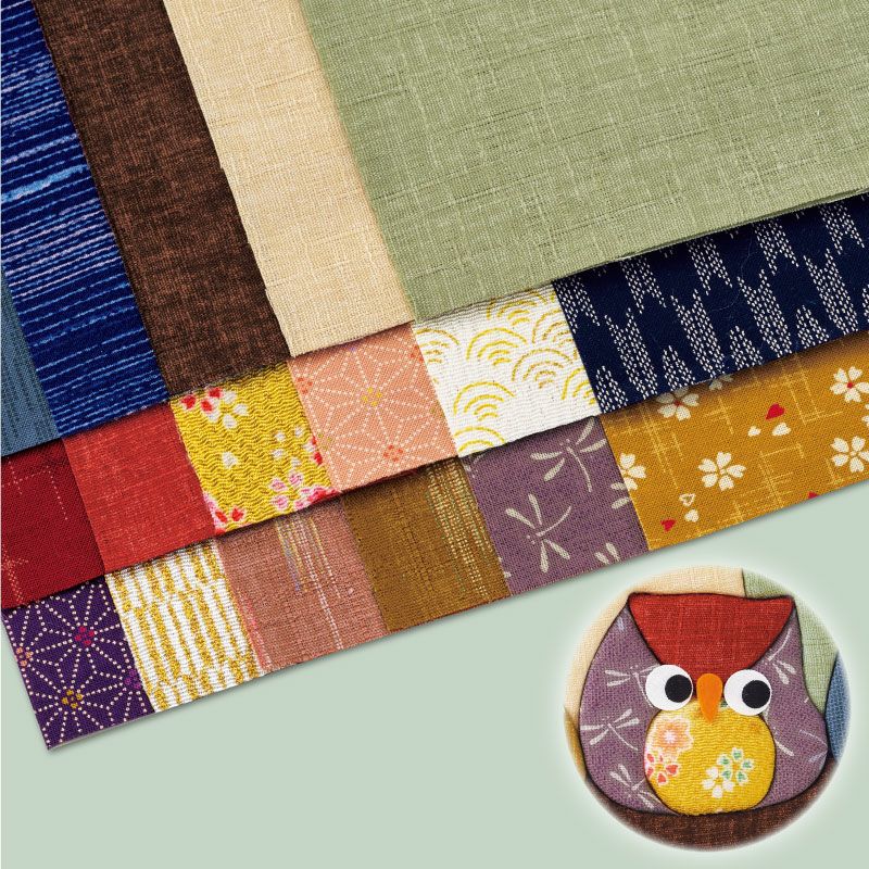 きめこみパッチワークでは珍しいトンボ柄の布を使用し、作品の素敵なアクセントに