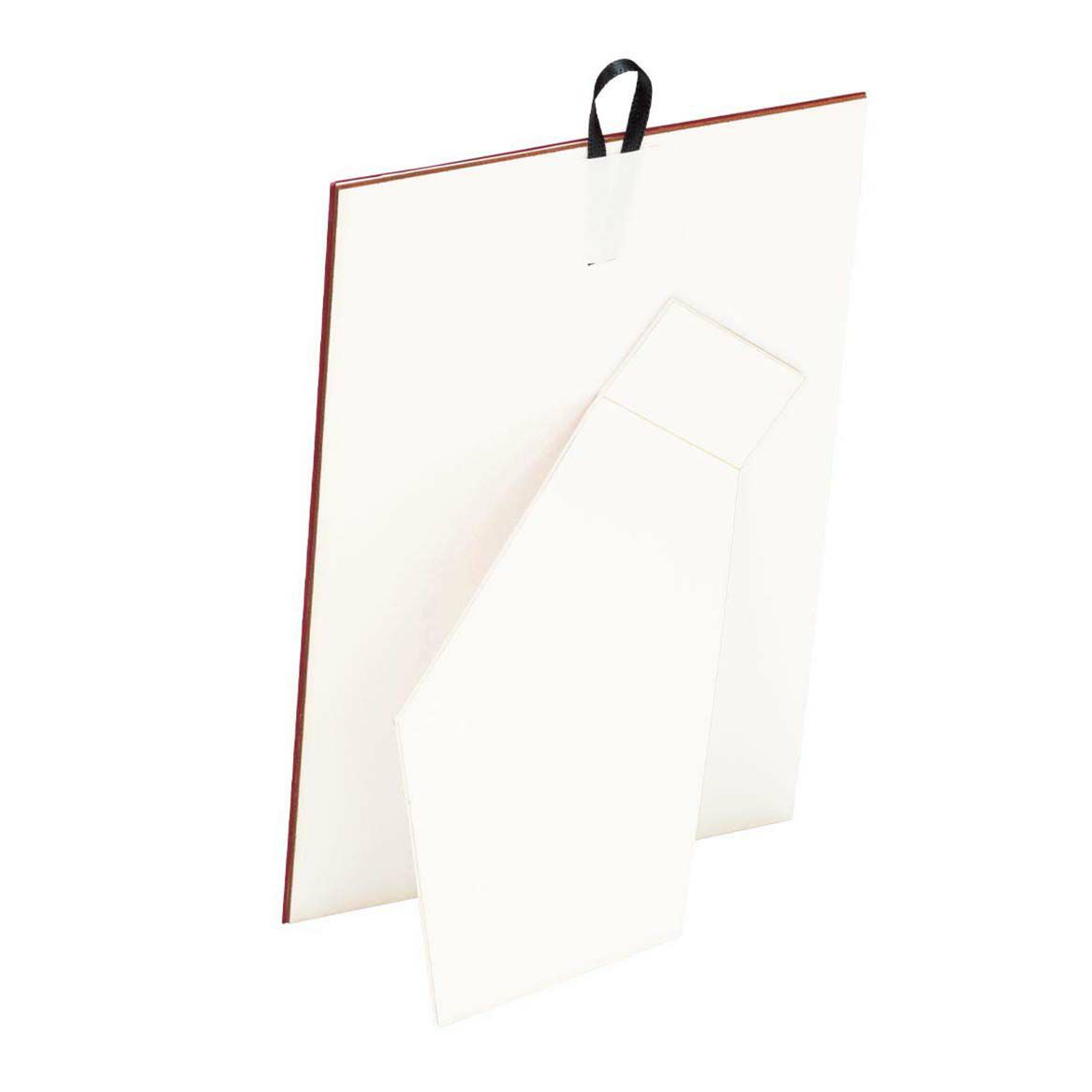 紙製のスタンド付きで、置いて飾ることもできます