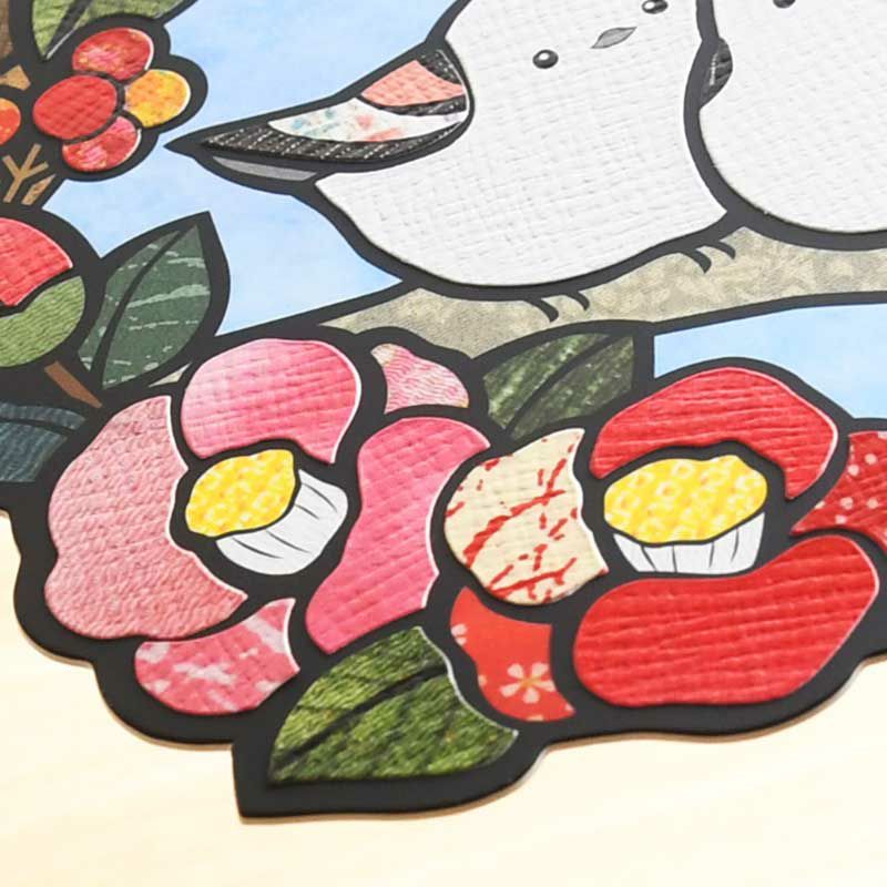 パーツのシールには、布の風合いを表現するために凹凸のあるエンボス加工が施されています