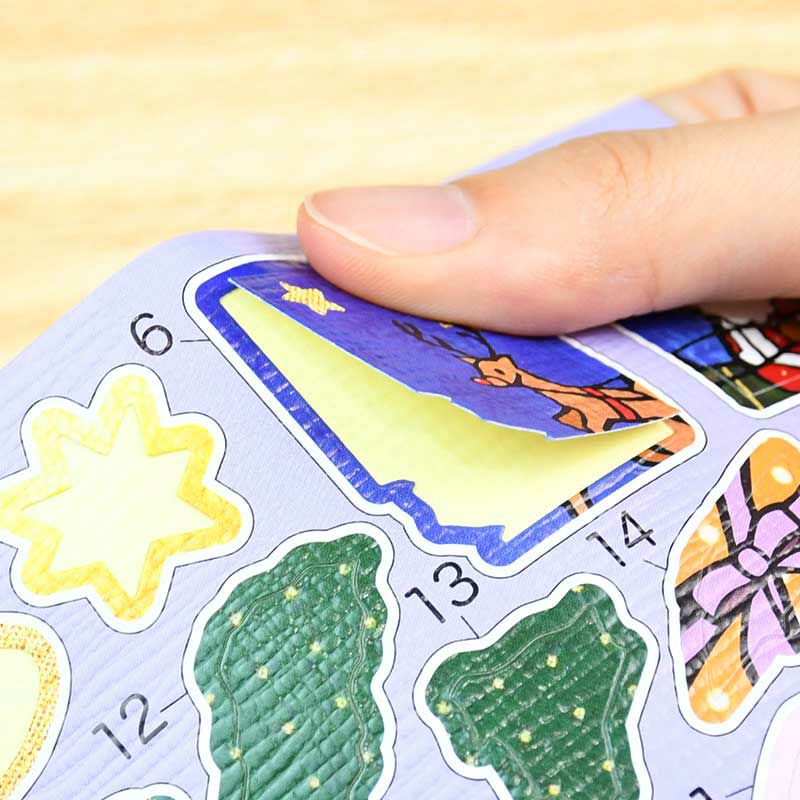 シールは厚みがあるので台紙からはがしやすくなっています