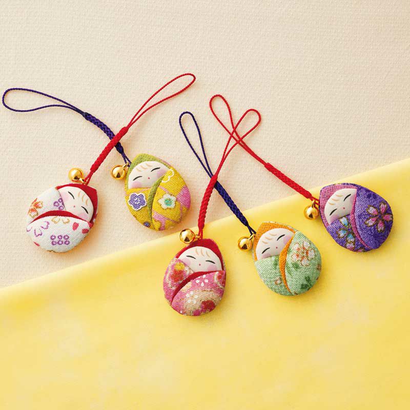 にこやかな表情の可愛らしい赤ちゃん