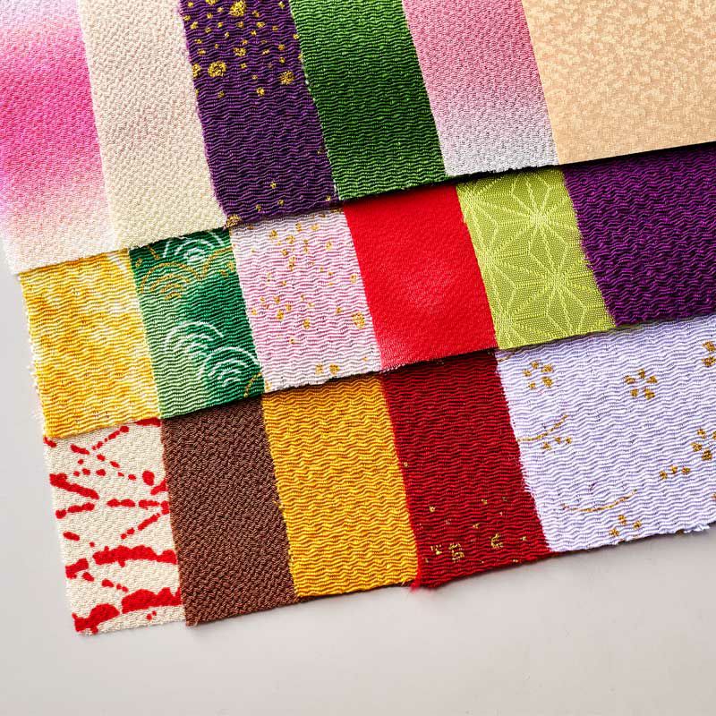 色鮮やかなちりめん布やジャガード生地を17枚使用