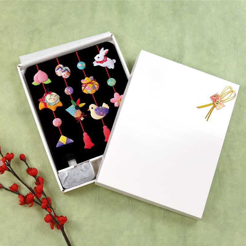 衝立を入れる化粧箱付き