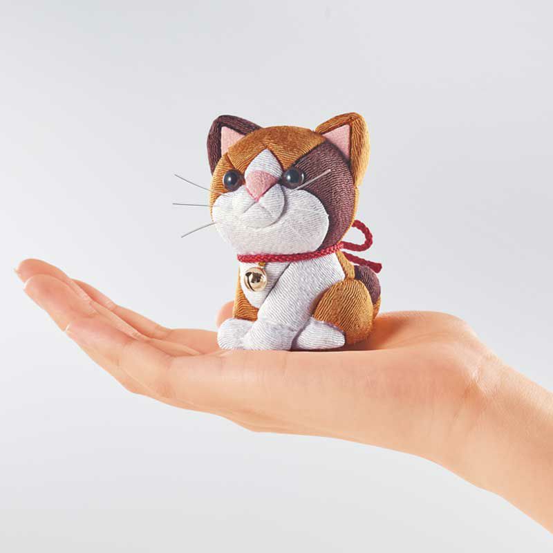 手のひらに乗る可愛らしいサイズ